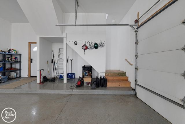 1860 Boulan Drive, Troy, MI 48084