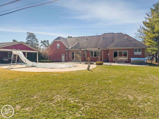 1860 Boulan Drive, Troy, MI 48084