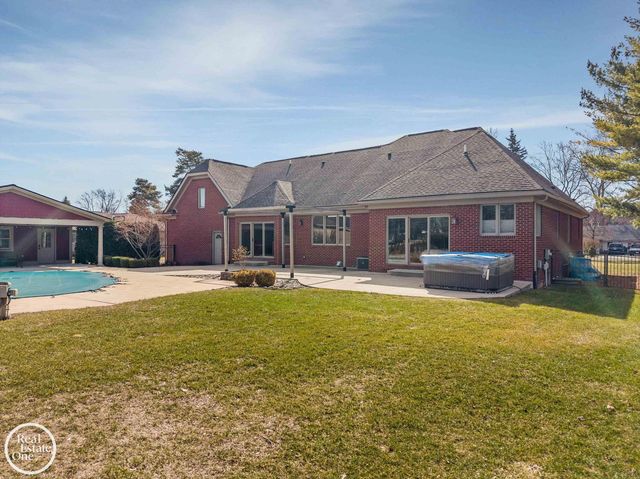 1860 Boulan Drive, Troy, MI 48084