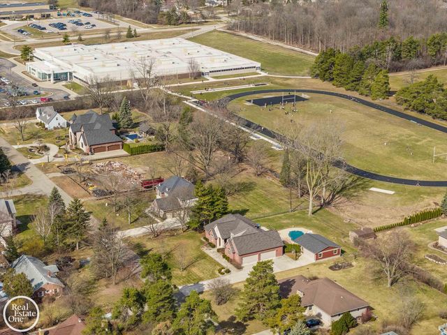 1860 Boulan Drive, Troy, MI 48084