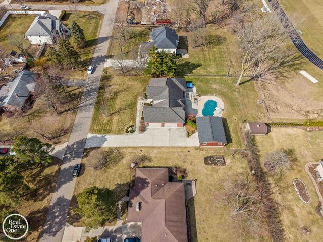 1860 Boulan Drive, Troy, MI 48084