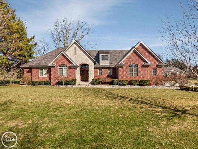1860 Boulan Drive, Troy, MI 48084