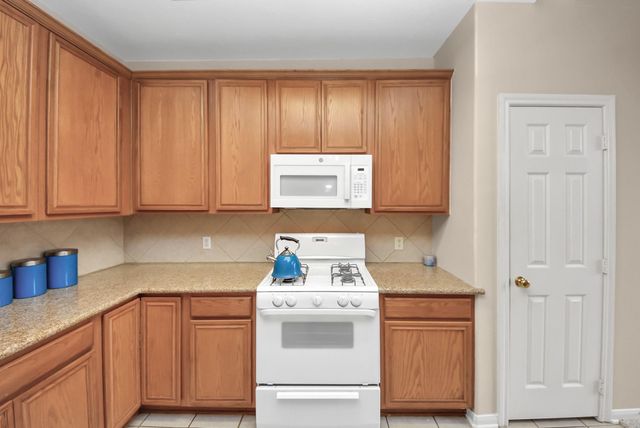 18963 Candlelight Crescent Road, Spring, TX 77388