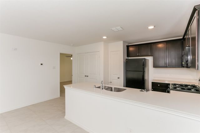 2909 Greenhorn Avenue, Crandall, TX 75114