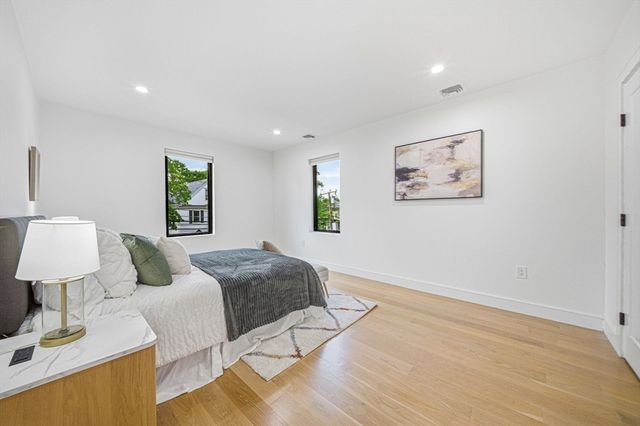 284 Webster St, Newton, MA 02466