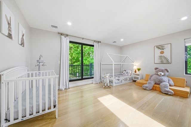 284 Webster St, Newton, MA 02466