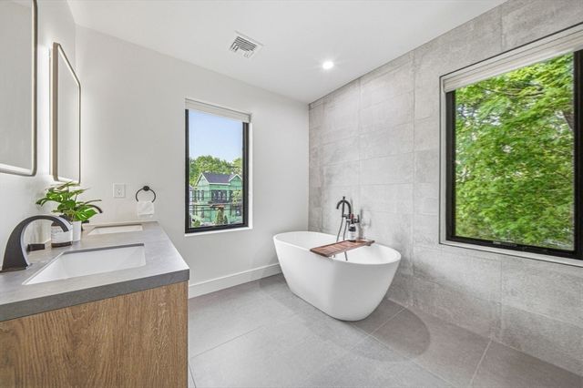 284 Webster St, Newton, MA 02466