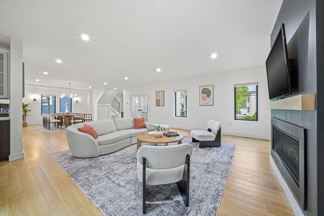 284 Webster St, Newton, MA 02466
