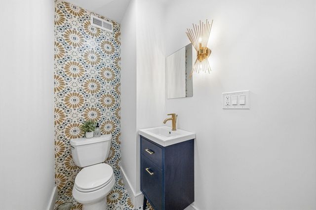 284 Webster St, Newton, MA 02466