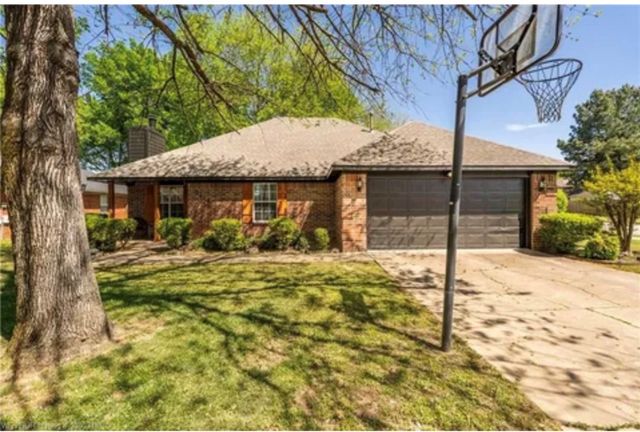 9413 Bridgeford Circle, Fort Smith, AR 72908