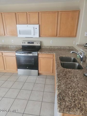 43839 W RIO GRANDE Drive, Maricopa, AZ 85138