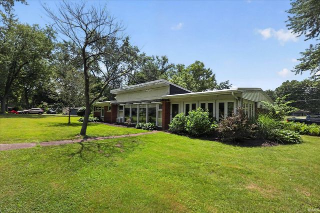 10898 Michigan Road, Plymouth, IN 46563