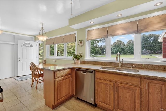 10898 Michigan Road, Plymouth, IN 46563