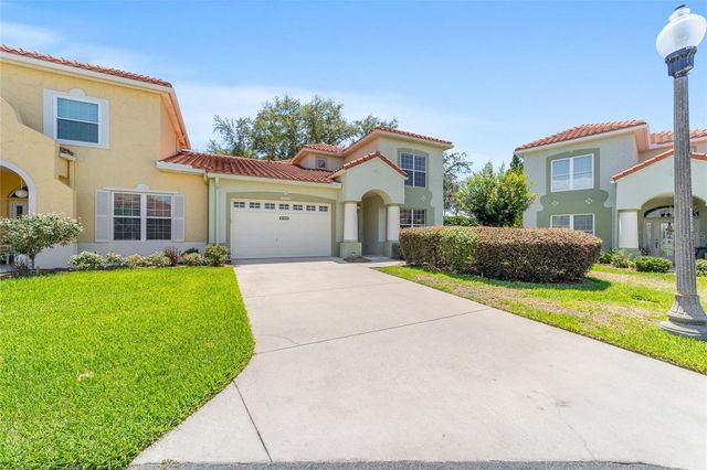 1074 AVENIDA SONOMA, Lady Lake, FL 32159
