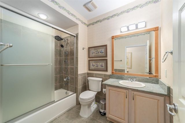 1074 AVENIDA SONOMA, Lady Lake, FL 32159