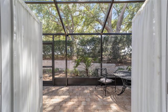 1074 AVENIDA SONOMA, Lady Lake, FL 32159