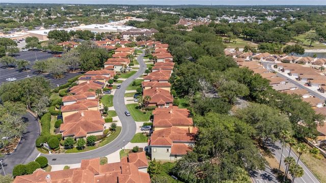 1074 AVENIDA SONOMA, Lady Lake, FL 32159