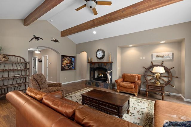 150 E Barnacle Boulevard, Shelton, WA 98584