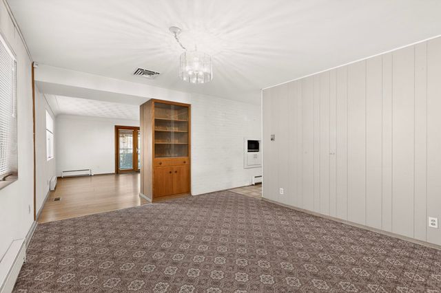 700 Manzano Street NE, Albuquerque, NM 87110