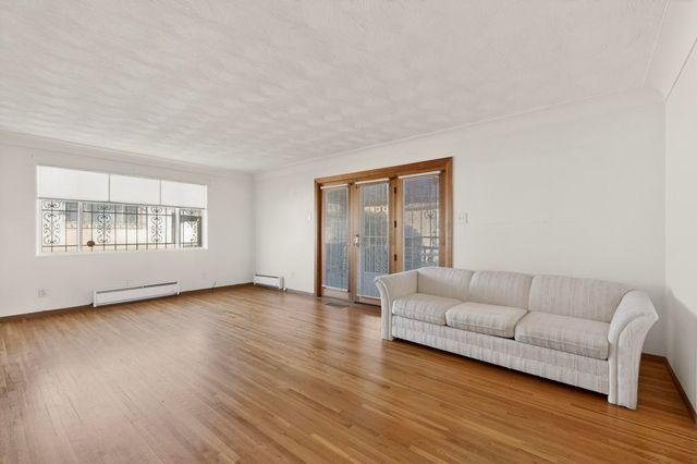 700 Manzano Street NE, Albuquerque, NM 87110