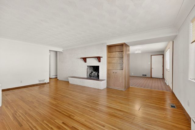 700 Manzano Street NE, Albuquerque, NM 87110