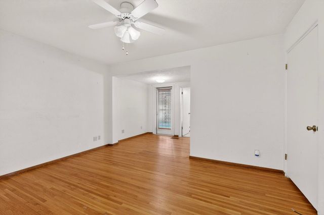 700 Manzano Street NE, Albuquerque, NM 87110