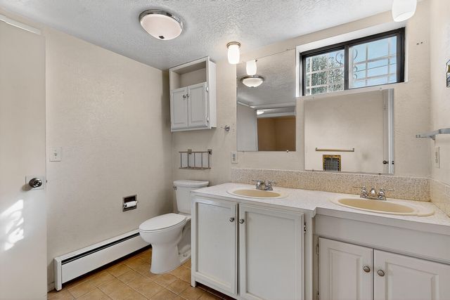 700 Manzano Street NE, Albuquerque, NM 87110