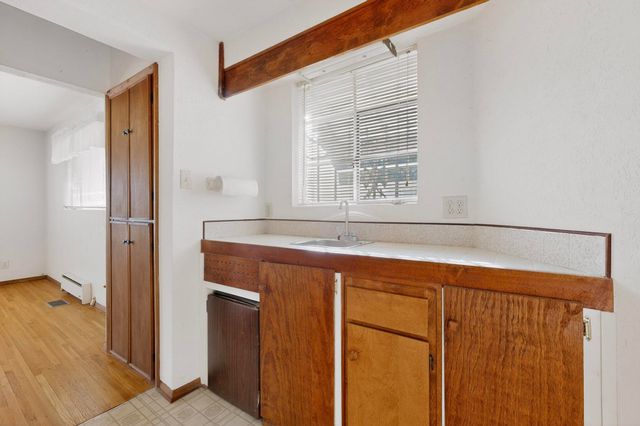 700 Manzano Street NE, Albuquerque, NM 87110