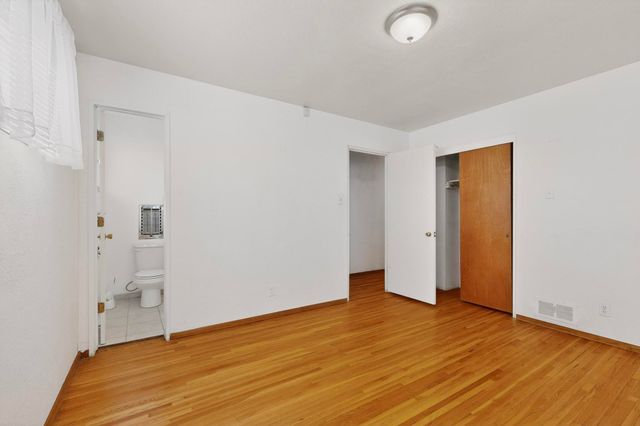 700 Manzano Street NE, Albuquerque, NM 87110