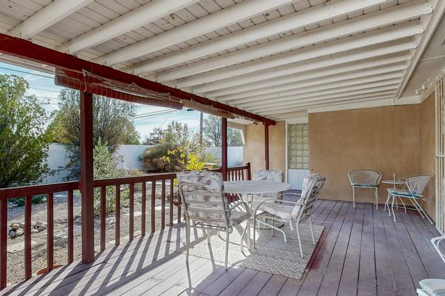 700 Manzano Street NE, Albuquerque, NM 87110