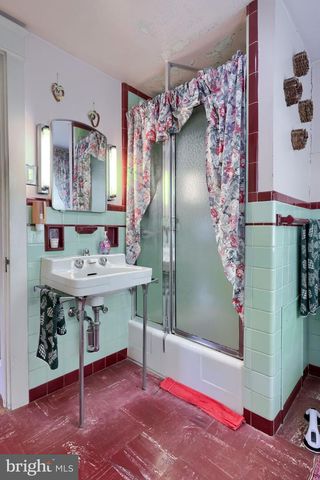 310 N STATE ST, Shillington, PA 19607