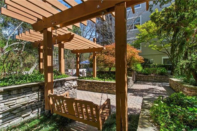 2312 River Green Drive NW, Atlanta, GA 30327