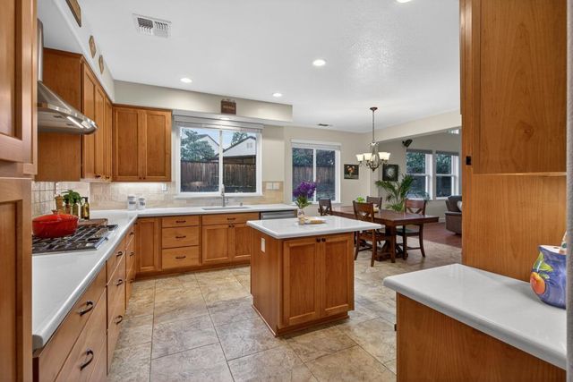 6505 Turnstone Way, Rocklin, CA 95765