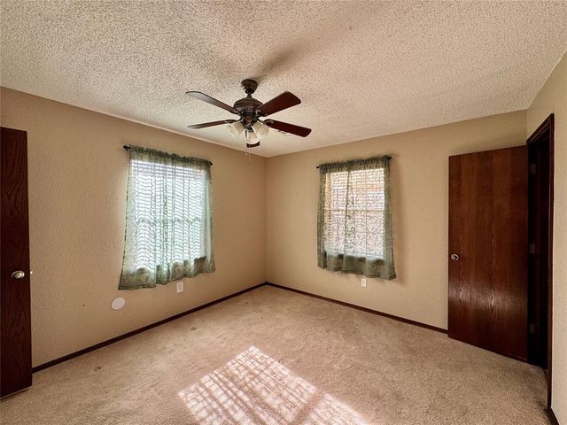 1605 W Louisiana Avenue, Chickasha, OK 73018