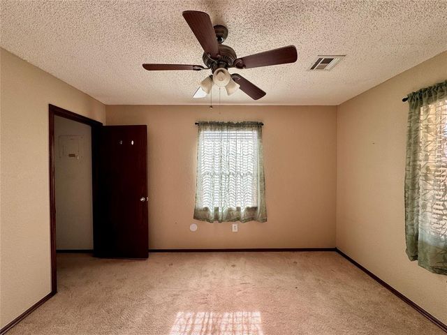 1605 W Louisiana Avenue, Chickasha, OK 73018