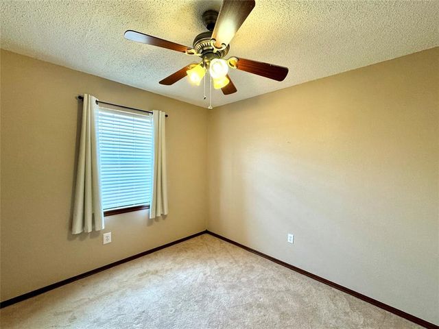 1605 W Louisiana Avenue, Chickasha, OK 73018