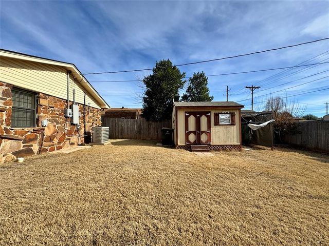 1605 W Louisiana Avenue, Chickasha, OK 73018