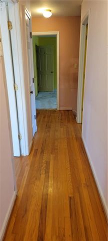 99 W Rexford DR, Newport News, VA 23608