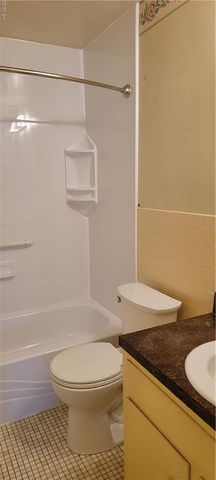 99 W Rexford DR, Newport News, VA 23608