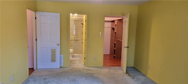 99 W Rexford DR, Newport News, VA 23608