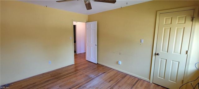 99 W Rexford DR, Newport News, VA 23608