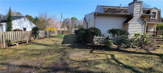 99 W Rexford DR, Newport News, VA 23608