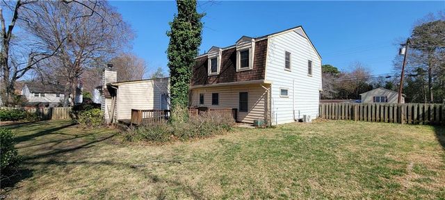 99 W Rexford DR, Newport News, VA 23608