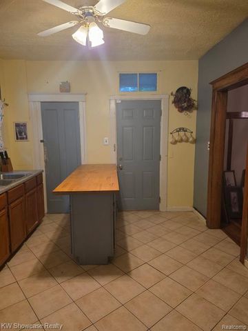 917 Burlingame Street, Detroit, MI 48202