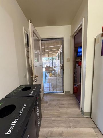 2233 6th St, Ceres, CA 95307