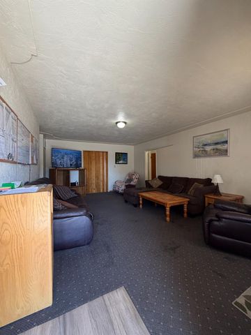 2233 6th St, Ceres, CA 95307