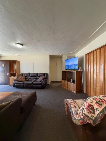 2233 6th St, Ceres, CA 95307