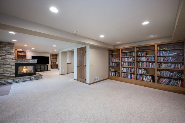 180 JoRay Drive, Mankato, MN 56001
