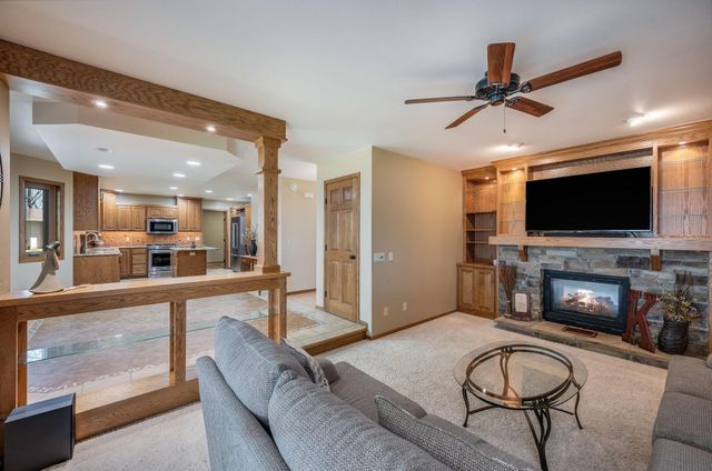 180 JoRay Drive, Mankato, MN 56001