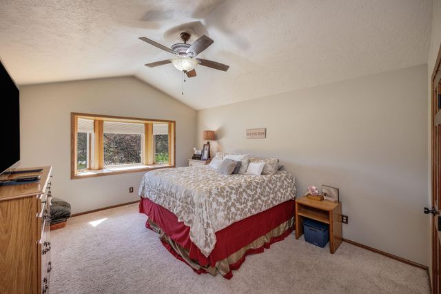 180 JoRay Drive, Mankato, MN 56001